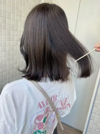 ミディアム カラー 透けるベージュ/ 艶カラー♡のヘアスタイル