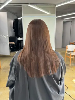 カラー maina/透明感 ベージュ/ブラウンのヘアスタイル