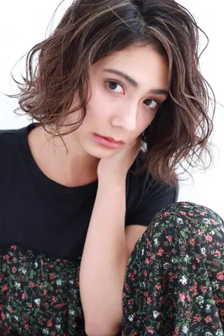 ショート やまだ まいのヘアスタイル
