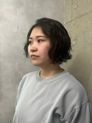 ミディアム anon Loemのヘアスタイル