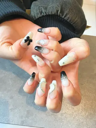 ネイル Nest 岩崎のネイルデザイン