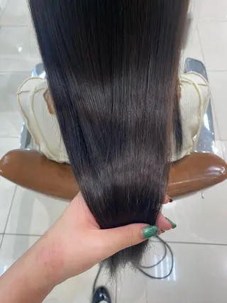 セミロング カラー パーマ 💚ミヤマ アンナ☘️のヘアスタイル