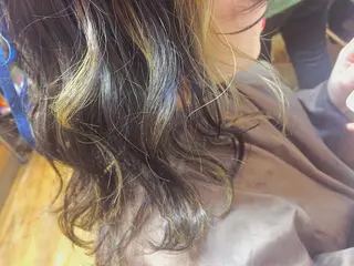 ミディアム little salt 渋谷店所属・akina＊ブリーチ ♡トレンドヘアのヘアスタイル