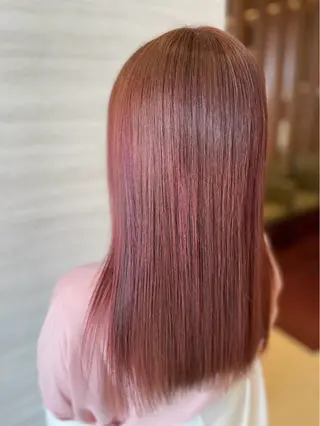 ロング カラー 中間 知佳子のヘアスタイル