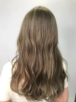 ロング カラー EMANONシェアサロン心斎橋店所属・韓国メンズヘア ミル クティボブ 足立佳代のヘアスタイル