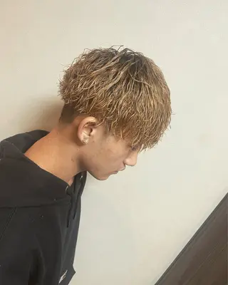 パーマ メンズ 浦田 悠真のヘアスタイル