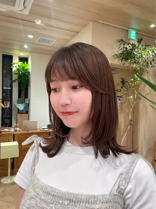 ミディアム TRICCA SHIBUYA所属・ショート･ボブ / ミク💞のヘアスタイル