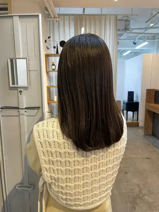 セミロング カラー mina / 透明感ベージュカラーのヘアスタイル