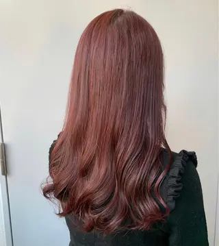 セミロング カラー パーマ ヘアアレンジ ネイル マツエク・マツパ linette所属・🐩推し活🐩 FUTABA🍒のヘアスタイル