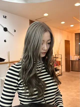 ロング カラー Manami /岡山 ブリーチ/縮毛矯正のヘアスタイル