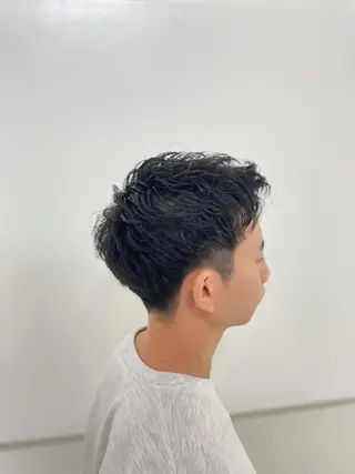 ショート カラー パーマ メンズ カット指名No1漆原 聡のヘアスタイル