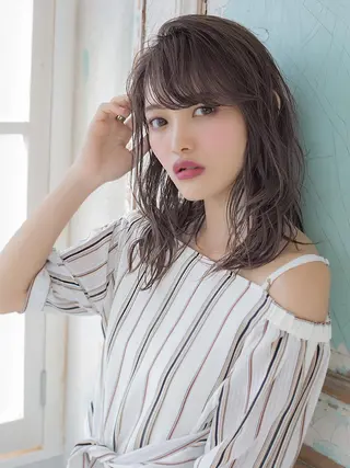 ミディアム emerge池袋東口 NANAのヘアスタイル