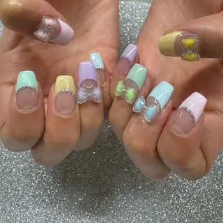 ネイル VIERU 🌈🎀💖のネイルデザイン