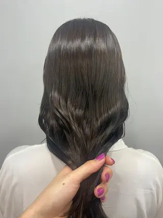 ロング カラー N° aria 三軒茶屋のヘアスタイル