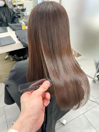 セミロング 顔周りカット/髪質 改善/透明感カラーのヘアスタイル