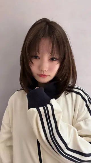 ミディアム カラー ハイトーン縮毛/暖色 なーな🎀🤍のヘアスタイル