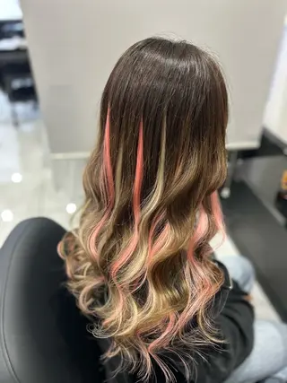 ロング 長田 麻友子のヘアスタイル