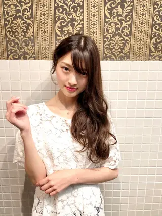 ロング H by Real meのヘアスタイル