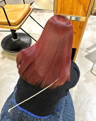 ロング カラー 小木曽 里華のヘアスタイル