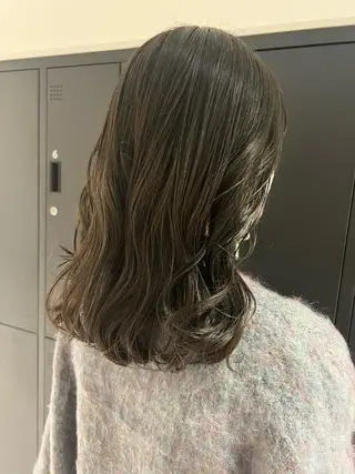 ミディアム カラー 暗髪カラー🫐パーマ おくだりんかのヘアスタイル