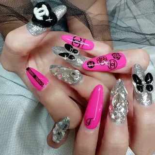 ネイル 柘植 祐子のネイルデザイン