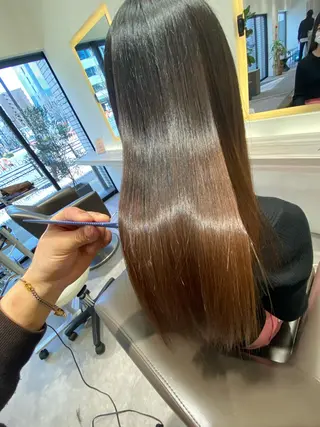 ロング ムトウセイマ/艶髪 /艶ケアWブリーチのヘアスタイル