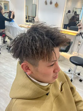 ショート パーマ メンズ Utata  literie所属・嵯峨 大地／パーマ／ ハード系／特殊系のヘアスタイル