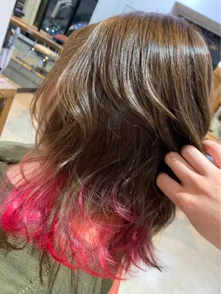 ミディアム カラー 斉藤 瞳のヘアスタイル