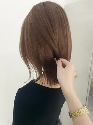 ミディアム カラー kosoraベージュ ハイトーン/デザインのヘアスタイル