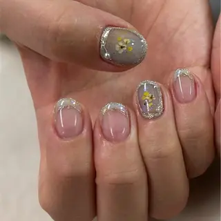 ネイル アトリエ　ミモザ所属・いまむら あかりのネイルデザイン