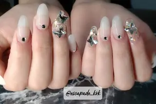 ミディアム ネイル クロキ 。のネイルデザイン