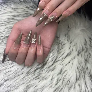 ネイル la vie  Luire所属・la vie Luire ｱｽｶのネイルデザイン