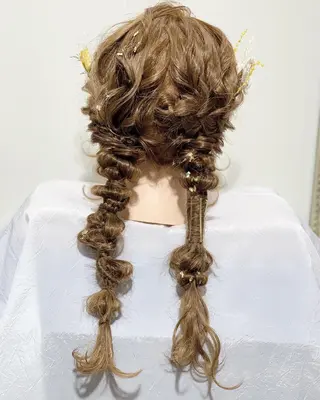 ロング ヘアアレンジ ハイトーン 永田翔華のヘアスタイル