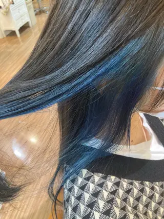 カラー glam ミサキのヘアスタイル