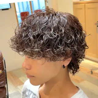 パーマ メンズ メンズサロン🔥 プリストオオサカのヘアスタイル