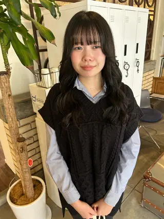 カラー AGREE Momokaのヘアスタイル