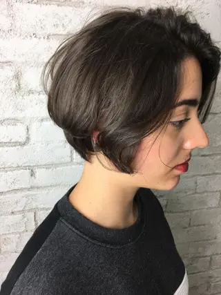 ショート カラー boutique misakiのヘアスタイル