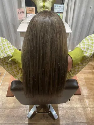 ロング カラー 福本 光のヘアスタイル