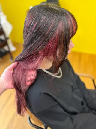 ロング カネコ ナナミのヘアスタイル