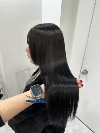 ロング カラー ヘアアレンジ 艶カラー/ハイトーン /レイヤーカットのヘアスタイル