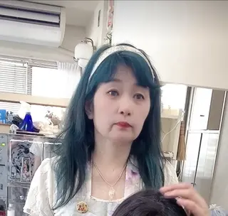 カラー 竹内 秀美のヘアスタイル