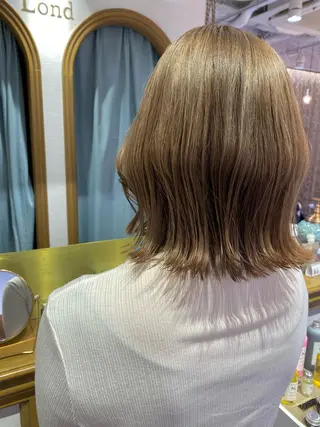 ミディアム カラー レイヤーと顔まわり 大好き❣️関口拓馬のヘアスタイル