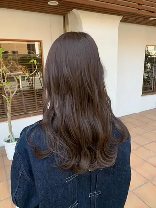 ロング カラー ヘアアレンジ putri 川邉 優花のヘアスタイル