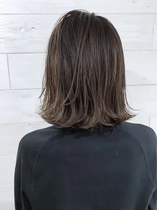 ショート カラー MOU namba ムウナンバのヘアスタイル