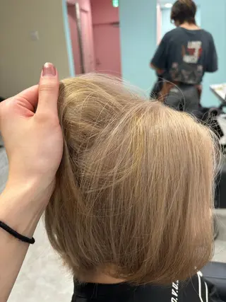 ミディアム Wカラー/暖色/べ ージュりく©︎🐝のヘアスタイル