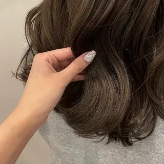 ロング canon/ベージュ /透明感カラーのヘアスタイル