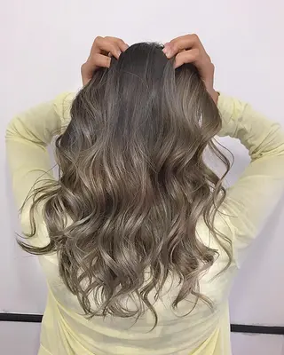 ロング 淡色ふんわりhair 新宿satomiのヘアスタイル