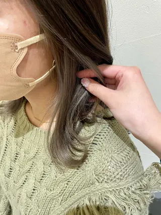 カラー 佐久間 成恵のヘアスタイル