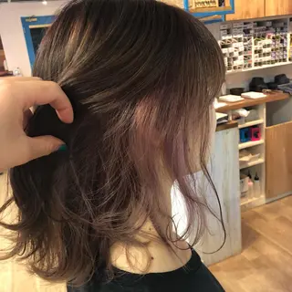 カラー 伊藤 かなのヘアスタイル