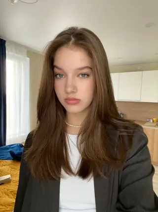 ロング カラー 🤍レイヤーカット/ ベージュヘア🤍のヘアスタイル